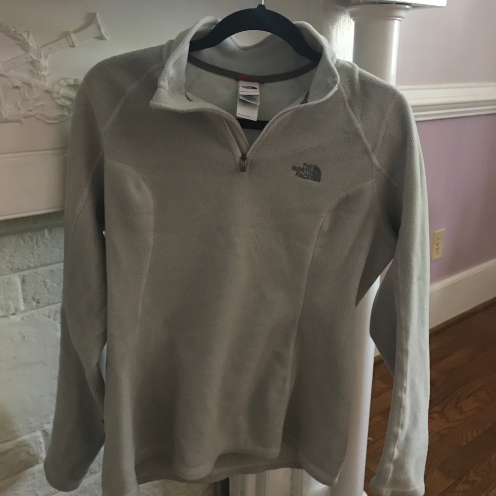 Medium women’s North Face quarter-zip